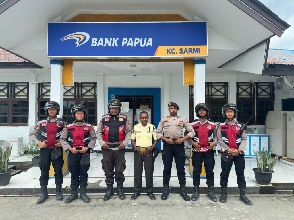 Menjaga Situasi Tetap Aman, Sat Samapta Polres Sarmi Polda Papua Gelar Patroli Dialogis
