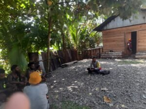 Bhabinkamtibmas Kampung Hangaitji Berikan Himbauan Kamtibmas kepada Warga Suku Damal