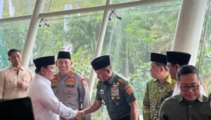 Kapolri Dampingi Presiden dan Wakil Presiden Hadiri Kongres Muslimat NU