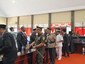 Kapolres Sarmi Hadiri Pelantikan Anggota dan Pimpinan DPR Kabupaten Sarmi