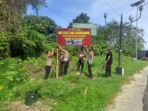 Sat Lantas Polres Keerom Polda Papua Gencar Pasang Spanduk Imbauan Tertib Berlalu Lintas