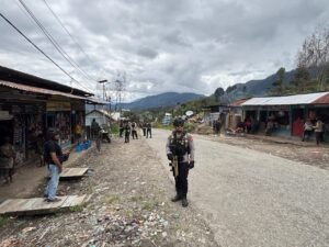 Polres Intan Jaya Polda Papua Gelar Patroli Pasca Pelantikan Bupati dan Wakil Bupati Intan Jaya