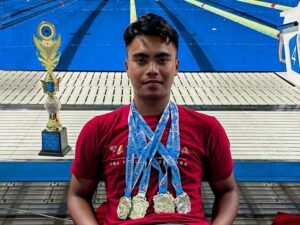 Bripda Taruna Personel Polda Papua Raih Juara Umum di Kejuaraan Renang Gubernur Cup 2025