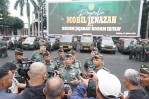 Pangdam III/Slw Serahkan Mobil Jenazah untuk Kodim