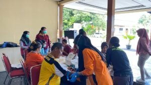 Jamin Kesehatan Personil, Seksi Kedokteran dan Kesehatan Polres Nabire Laksanakan Skrining TBC dan HIV