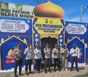 Personel Polres Mimika Polda Papua Tengah Laksanakan Pengamanan Operasi Ketupat Noken 2025
