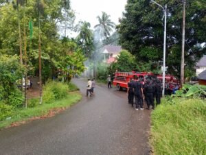 Polda Papua Bantu Amankan TKP Kebakaran di Jayapura Utara