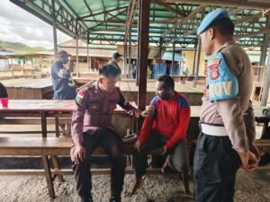 Pastikan Kesehatan Bersama Subsatgas Keladi Sagu Hadir Memeriksan Kesehatan Masyarakat