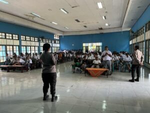 Satgas Si-Ipar Polres Jayapura Sosialisasikan Bahaya Kenakalan Remaja di SMK Negeri 3 Sentani