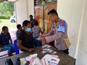 Satgas Keladi Sagu Hadir Menyambangi dan Berikan Pelayanan Kesehatan Gratis ke Masyarakat Kampung Toladan