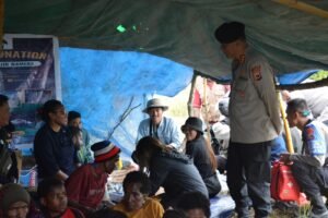 Dir Samapta Polda Papua Cek Posko Tanggap Darurat Bencana Alam di Kabupaten Jayawijaya