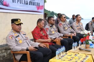 Berikan Sarana Kontak, Kapolda Papua: Menyapa Langsung Masyarakat merupakan Esensi Dari Pelayanan Sebagai Anggota Polri
