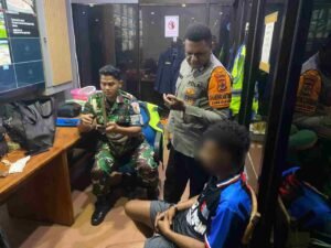 Polres Jayapura Tangkap Penumpang Transit Timika Bawa Ganja di Bandara Sentani