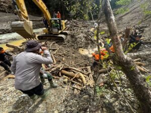 Hari Ini Tim Gabungan Temukan 1 Korban Banjir Bandang Di Pegunungan Arfak