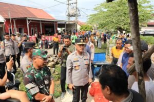 Kapolda Bengkulu Tinjau Langsung Penanganan Dampak Gempa Bumi 6,3 SR di Bengkulu