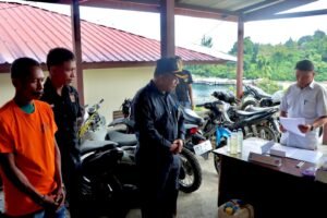 Komitmen Berantas Miras, Polres Fakfak Gelar Pemusnahan Barang Bukti