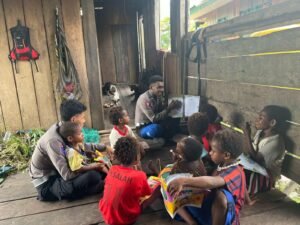 “Subsatgas si-ipar rasaka cartenz 2025 tak henti-henti nya menunjukan kepeduliaan nya terhadap masa depan anak-anak di papua”