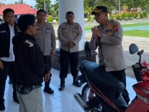 Tindak Pidana Premanisme Pemerasan dan Pembakaran, Kapolres Pohuwato Serahkan bantuan Sepeda Motor Pada Korban