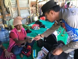 Polri Gelar Pelayanan Kesehatan di Pasar Tiom, Lanny Jaya