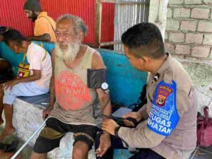 Subsatgas keladi sagu gelar pemeriksaan kesehatan gratis di pertigaan bandara sentani