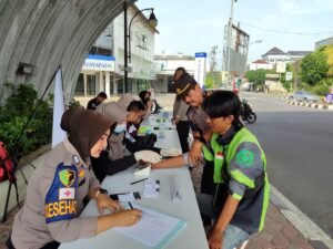 Polda Jateng Sediakan Layanan Cek Kesehatan Gratis untuk 4.000 Pengemudi Ojol