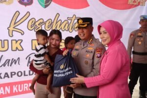 Sambut Hari Bhayangkara ke-79, Kapolda Kalteng Pimpin Bakti Sosial Sekaligus Berikan Bansos Untuk Purnawirawan Polri, Stunting dan Masyarakat di Murung Raya