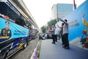 Kapolri Lepas 700 Buruh Terdampak PHK Untuk Kembali Bekerja, Wujud Kolaborasi Selesaikan Permasalahan Industrial