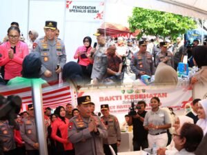 Tinjau Booth Pelayanan Kesehatan Gratis, Kapolri Tegaskan Komitmen Pelayanan Maksimal
