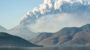 Gunung Lewotobi Laki-laki Erupsi, Polda NTT Imbau Masyarakat Tingkatkan Kewaspadaan