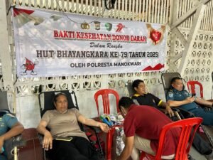 Polresta Manokwari Gelar Bakti Kesehatan Donor Darah Sambut HUT Bhayangkara ke -79
