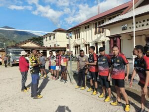 Memeriahkan Hari Bhayangkara Ke – 79, Polres Tolikara Gelar Turnamen Bola Voli Antar Fungsi