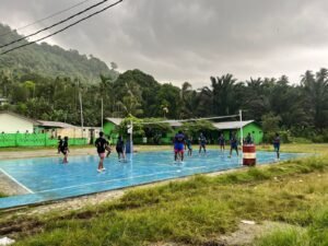 Turnamen Voli Antar Kampung Warnai Semarak HUT Bhayangkara ke-79 di Distrik Demta
