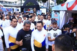 Kapolri Hadiri CFD Bhayangkara Sport Day, Sapa Warga di Bundaran HI