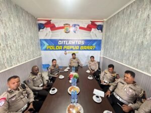 Polda Papua Barat Soroti Penggunaan Truk Angkut Penumpang, Tekan Angka Kecelakaan Lewat Anev Laka Lantas