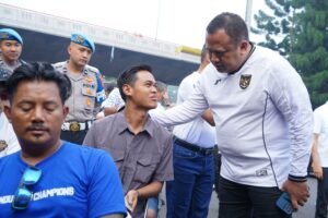 Wakapolda Jabar Sapa Warga di CFD Dago Cikapayang Bandung, Gelar berbagai Yan Gratis ke pengunjung