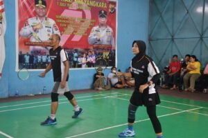 Pertandingan Bulutangkis Hari Ke-8 Ditutup, Dirresnarkoba Polda Papua: Sportivitas Jadi Kunci Kekompakan