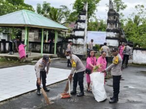 Polsek Bonggo berserta Bhayangkari laksanakan Bhakti Religi dan berikan bantuan Sosial sambut hari Bhayangkara ke-79