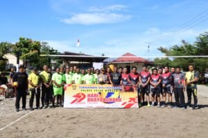Menyongsong hari Bhayangkara ke 79, Polres Teluk Wondama gelar pertandingan Bola volly antar fungsi