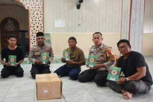 Polresta Jayapura Kota Serahkan 36 Al-Qur’an ke Ponpes Papua Madani dalam Rangka Hari Bhayangkara ke-79