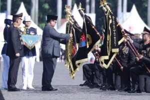 Presiden Hadiahi Penghargaan Nugraha Sakanti Kepada Divisi Humas Polri dan Enam Satker Lainnya
