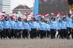 Bukti Polri Dekat Dengan Masyarakat, Berbagai Komunitas Ikut Dalam Defile HUT Bhayangkara ke-79