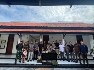 Polda Papua Barat Serahkan Dua Tersangka dan Barang Bukti Kasus Kepemilikan Senjata Api Ilegal ke Kejaksaan Negeri Manokwari