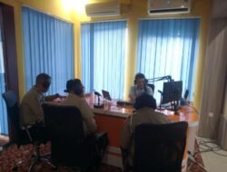 Kasat Lantas Polresta Manokwari menjadi narasumber dalam program dialog Manokwari pagi dengan topik Operasi Patuh Mansinam 2025 Program I LPP RRI Manokwari 25 Juli 2025