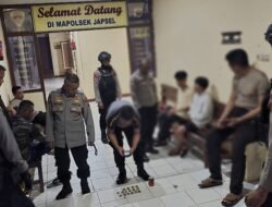 Personel Dit Samapta Polda Papua Amankan Pelaku Pembawa 17 Paket Ganja di Kota Jayapura