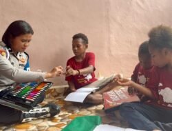 Subsatgas Si Ipar Operasi Rasaka Cartenz 2025 Dampingi Anak Putus Sekolah di Rumah Belajar Graha Youtefa