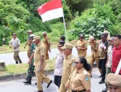 Semangat Nasionalisme, Forkopimda Teluk Wondama Gelar Pemasangan Bendera Merah Putih Sepanjang Jalan Protokol