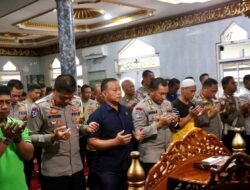 Polda Papua Gelar Shalat Ghaib untuk Korban Aksi Unjuk Rasa di Jakarta