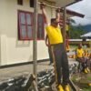 Menjaga Kebugaran Tubuh, Personel Polsek Bokondini Gelar Olahraga Bersama di Landasan Bandara
