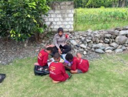 Polri Dekat dengan Warga, Satgas Si-Ipar Polres Jayapura Gelar Belajar Bersama di Doyo Baru