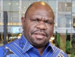 Mathius Fakhiri–Aryoko Rumaropen Siap Dilantik, Jadwal Tunggu Pusat